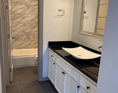 2800 Douglas Avenue - Photo Thumbnail 10