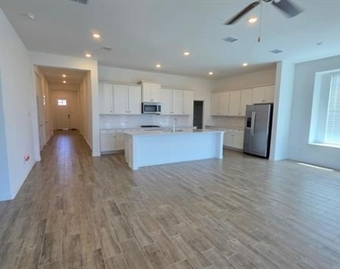 2513 Birchcrest Drive - Photo Thumbnail 9