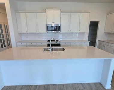 2513 Birchcrest Drive - Photo Thumbnail 15