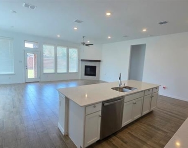 2513 Birchcrest Drive - Photo Thumbnail 11