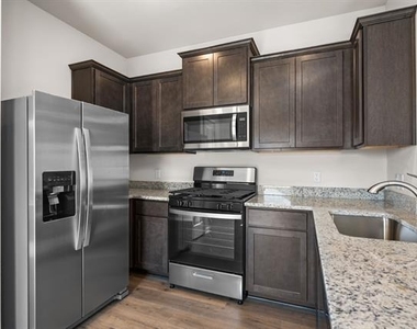 8313 White Wolf Trail - Photo Thumbnail 1