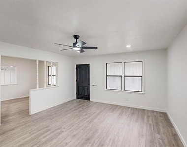 4109 Fortune Lane - Photo Thumbnail 9