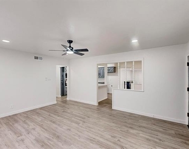 4109 Fortune Lane - Photo Thumbnail 8