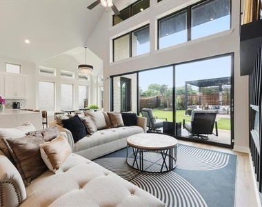 1512 Rough Rider Court - Photo Thumbnail 10