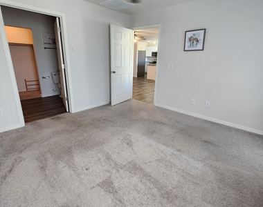 70 Cottonwood Lane - Photo Thumbnail 11