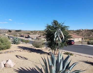 70 Cottonwood Lane - Photo Thumbnail 2