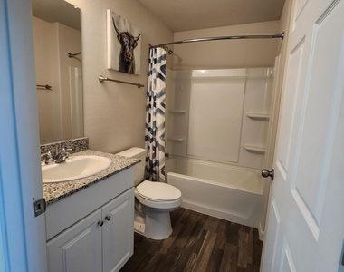 70 Cottonwood Lane - Photo Thumbnail 9