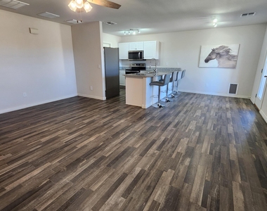 70 Cottonwood Lane - Photo Thumbnail 17