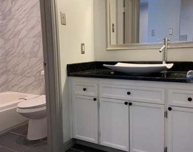 2800 Douglas Avenue - Photo Thumbnail 7