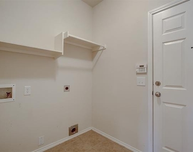 2609 Monroe Drive - Photo Thumbnail 14