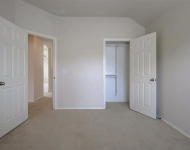 2609 Monroe Drive - Photo Thumbnail 24