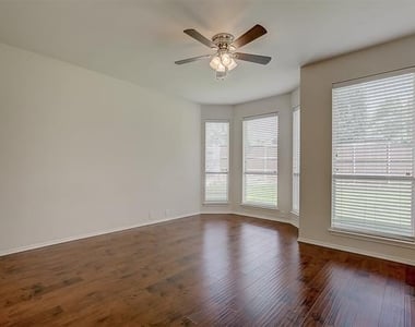 2609 Monroe Drive - Photo Thumbnail 16
