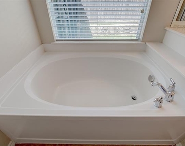2609 Monroe Drive - Photo Thumbnail 21