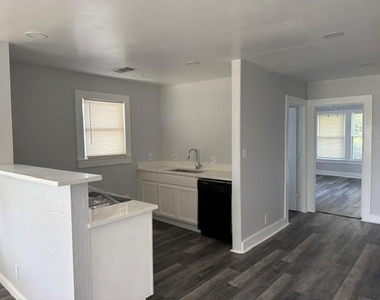716 Blaylock Drive - Photo Thumbnail 10