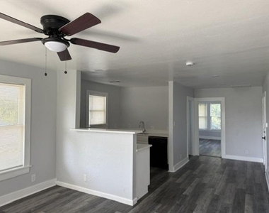 716 Blaylock Drive - Photo Thumbnail 9