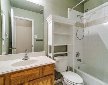 516 Hawken Drive - Photo Thumbnail 17