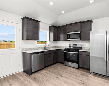 8324 White Wolf Trail - Photo Thumbnail 3