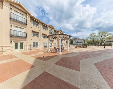3102 Kings Road - Photo Thumbnail 8