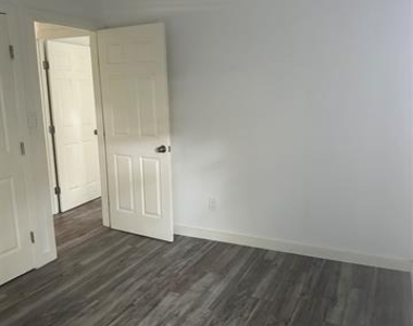 3508 Foxcroft Street - Photo Thumbnail 17