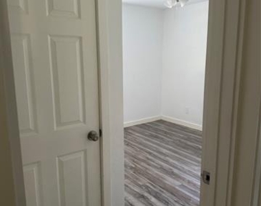 3508 Foxcroft Street - Photo Thumbnail 14
