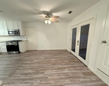 3508 Foxcroft Street - Photo Thumbnail 5