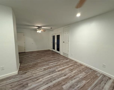 3508 Foxcroft Street - Photo Thumbnail 4