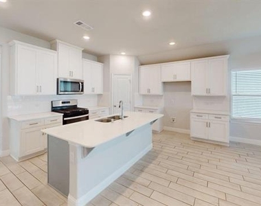 221 Santa Lucia Drive - Photo Thumbnail 6