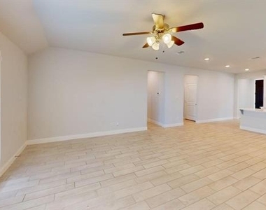 221 Santa Lucia Drive - Photo Thumbnail 5