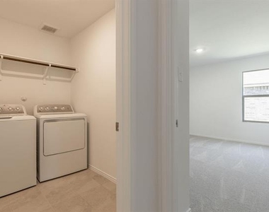 1516 Vattier Street - Photo Thumbnail 8