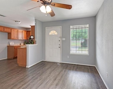 1418 Mulkey Street - Photo Thumbnail 5