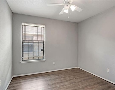 1418 Mulkey Street - Photo Thumbnail 12