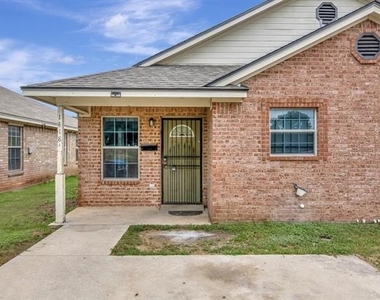 1418 Mulkey Street - Photo Thumbnail 2