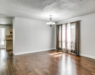 2204 Winslow Court - Photo Thumbnail 6