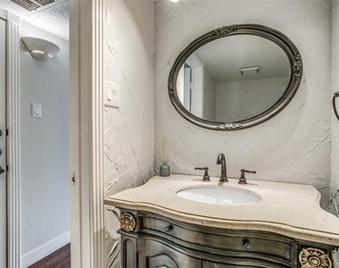 2204 Winslow Court - Photo Thumbnail 11
