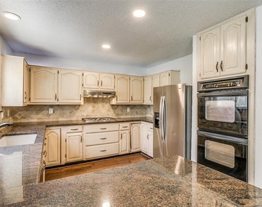 2204 Winslow Court - Photo Thumbnail 8