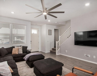 1927 W 23rd Avenue - Photo Thumbnail 3