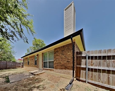 1715 Bertram Drive - Photo Thumbnail 13