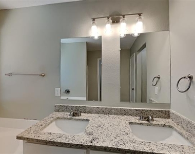 1715 Bertram Drive - Photo Thumbnail 9