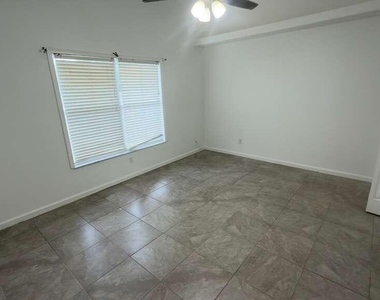 678 Sw Pueblo Terrace - Photo Thumbnail 11