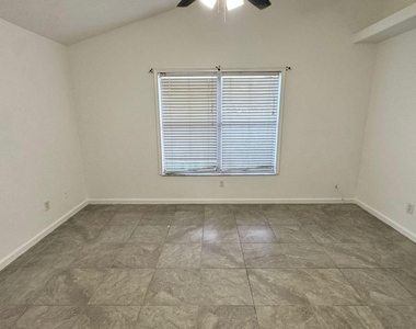 678 Sw Pueblo Terrace - Photo Thumbnail 4