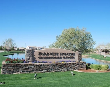 3898 S Stallion Drive - Photo Thumbnail 12