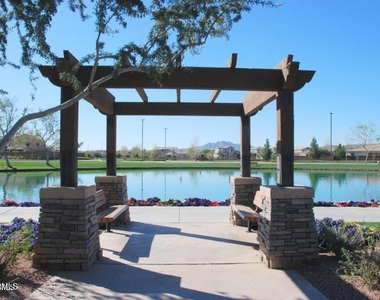 3898 S Stallion Drive - Photo Thumbnail 18