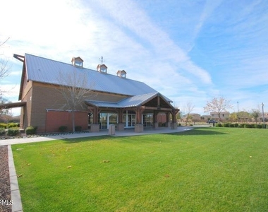 3898 S Stallion Drive - Photo Thumbnail 14