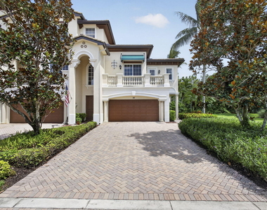 222 Tresana Boulevard - Photo Thumbnail 1