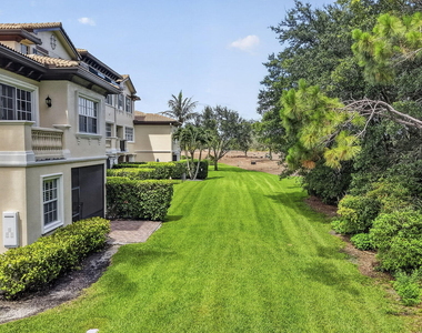 222 Tresana Boulevard - Photo Thumbnail 60
