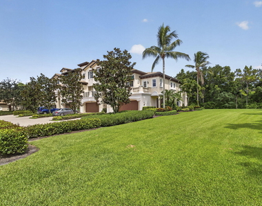 222 Tresana Boulevard - Photo Thumbnail 4