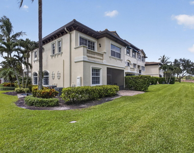 222 Tresana Boulevard - Photo Thumbnail 51
