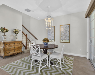 222 Tresana Boulevard - Photo Thumbnail 13