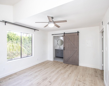 3102 E Clarendon Avenue - Photo Thumbnail 17