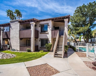 3102 E Clarendon Avenue - Photo Thumbnail 1